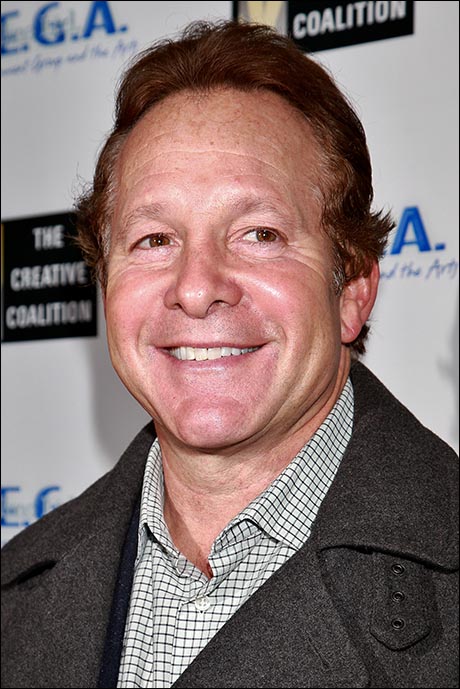 Next photo of Steve Guttenberg