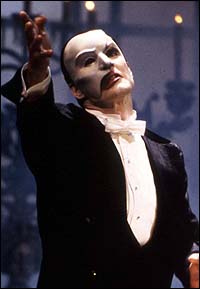 Howard McGillin Bounces Back Into Bway Phantom of the Opera June 26 ...