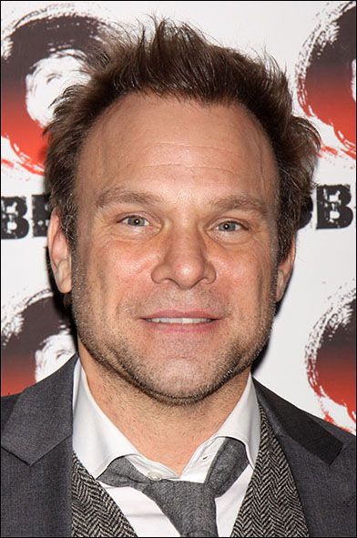 Next photo of Norbert Leo Butz